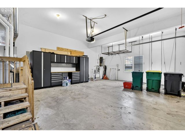 16375 Nw GRAF St, Portland, OR 97229