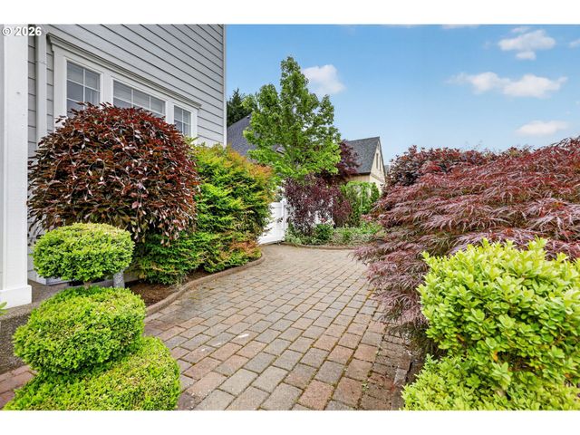 16375 Nw GRAF St, Portland, OR 97229