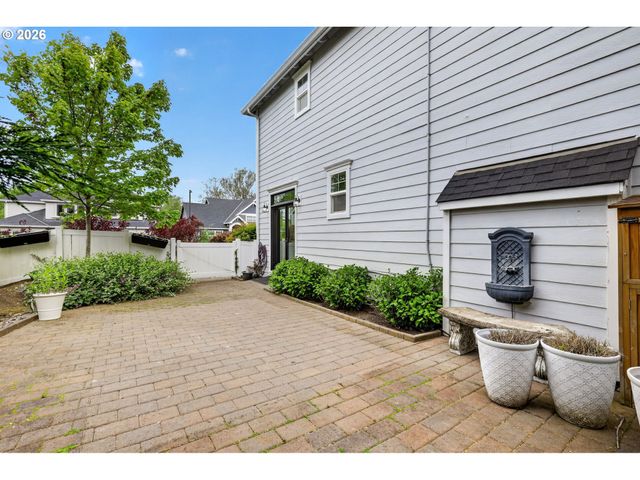 16375 Nw GRAF St, Portland, OR 97229