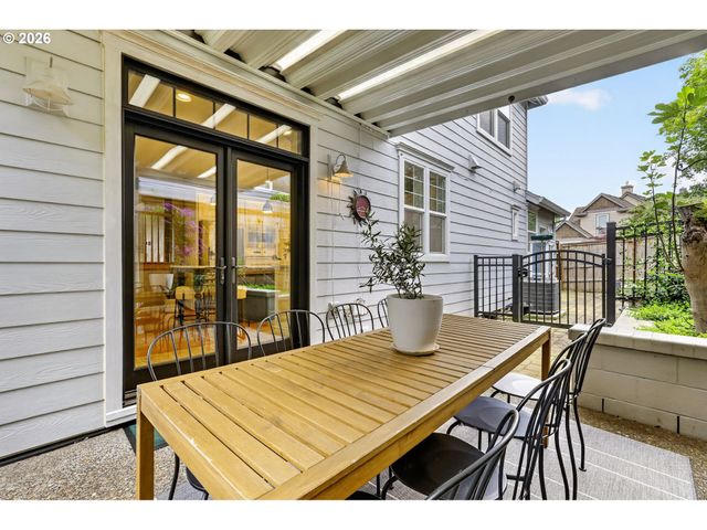 16375 Nw GRAF St, Portland, OR 97229