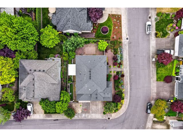 16375 Nw GRAF St, Portland, OR 97229