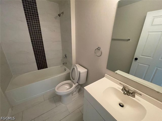 1447 NW 1st ST, Cape Coral, FL 33993