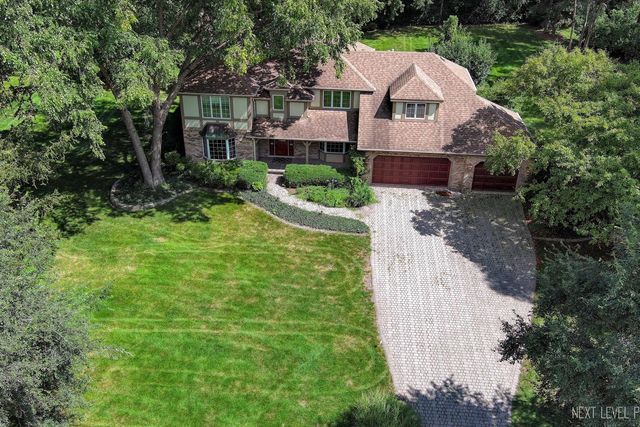 7N075 Hastings Drive, St. Charles, IL 60175