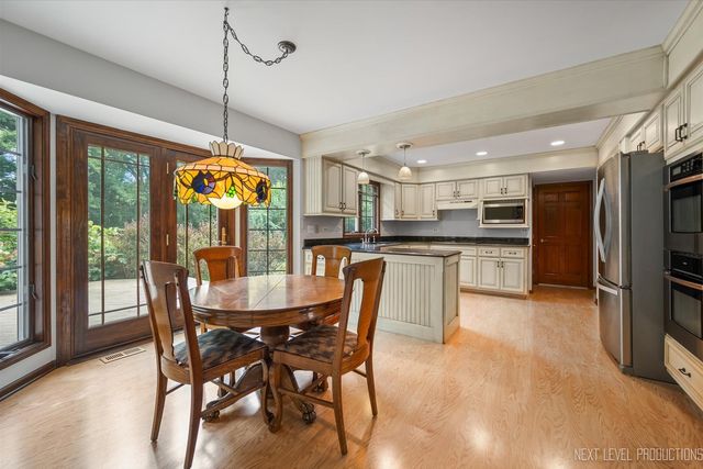 7N075 Hastings Drive, St. Charles, IL 60175