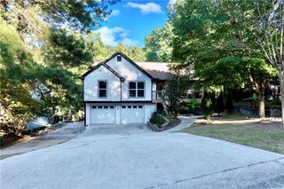5507 Riverside Drive, Sugar Hill, GA 30518