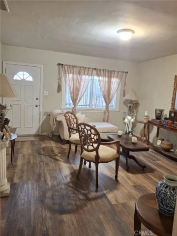 1346 W Century, Los Angeles, CA 90044