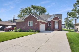 48484 Jefferson Avenue, New Baltimore, MI 48047