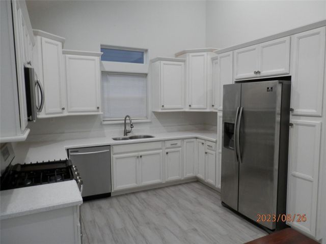 126A 19th Street, Dickinson, TX 77539