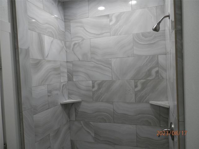 126A 19th Street, Dickinson, TX 77539