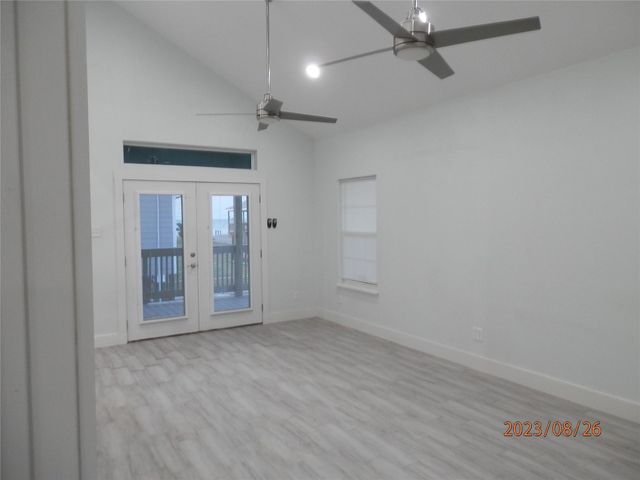 126A 19th Street, Dickinson, TX 77539
