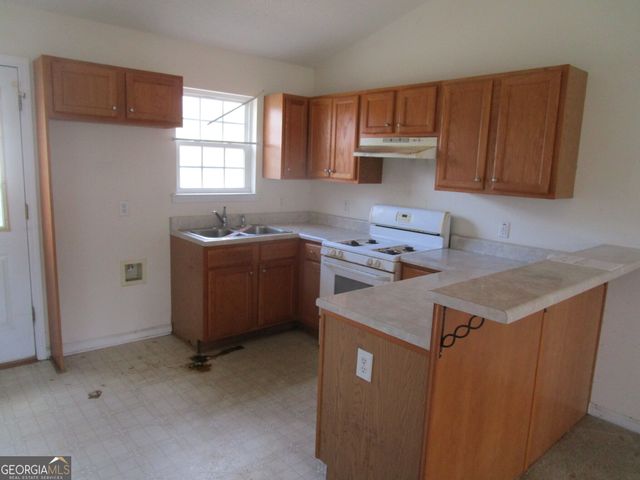 33 Mitchell Road, Forsyth, GA 31029