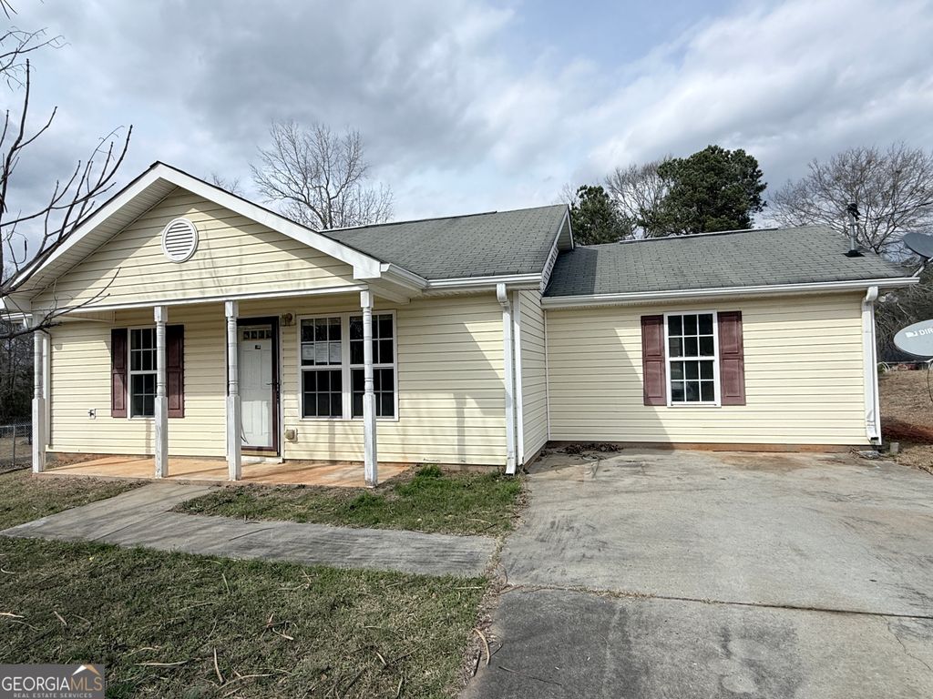 33 Mitchell Road, Forsyth, GA 31029