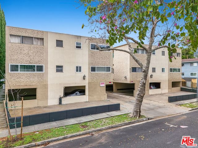 813 Westbourne Drive, West Hollywood, CA 90069