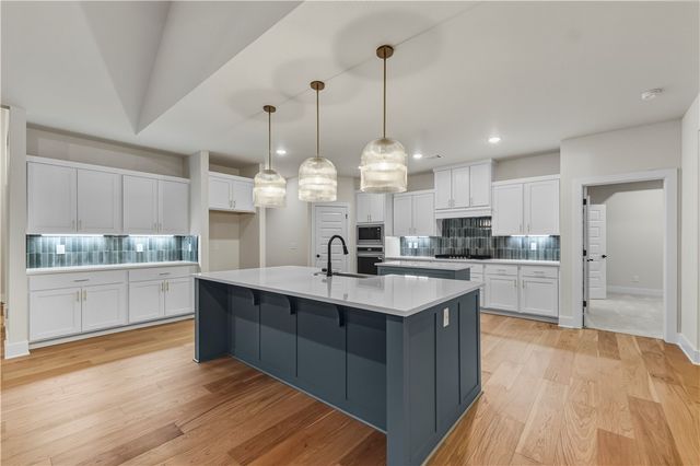 1320 Tiffany Street, Centerton, AR 72719