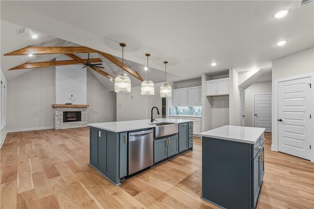 1320 Tiffany Street, Centerton, AR 72719