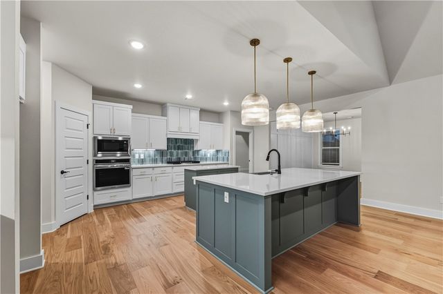 1320 Tiffany Street, Centerton, AR 72719