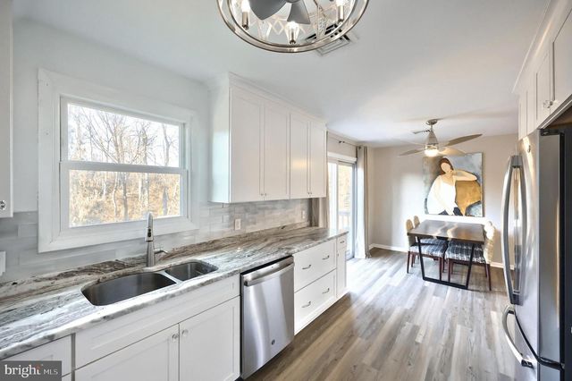 516 GARY DR, Dallastown, PA 17313