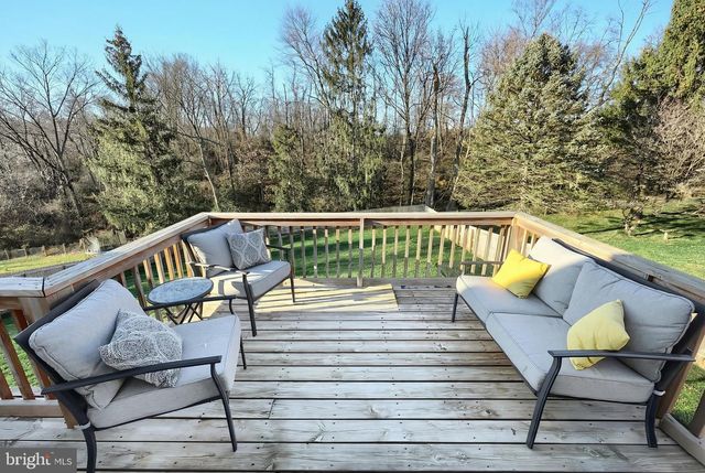 516 GARY DR, Dallastown, PA 17313