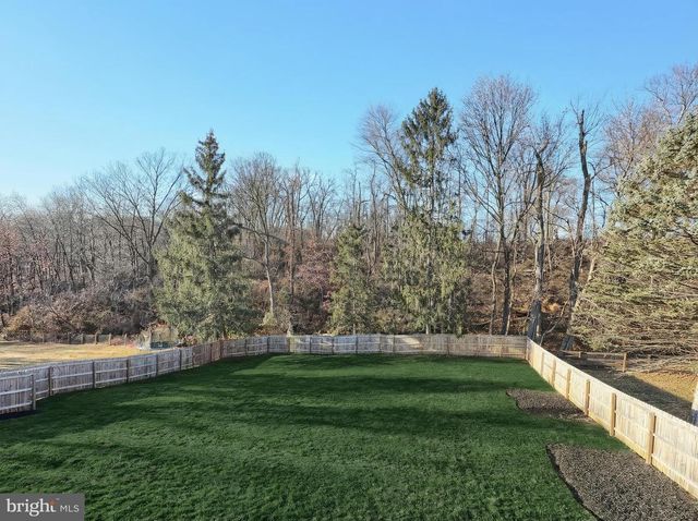 516 GARY DR, Dallastown, PA 17313