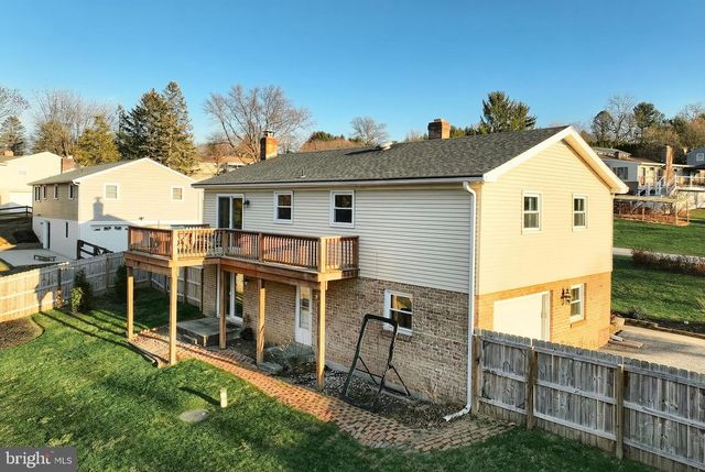 516 GARY DR, Dallastown, PA 17313