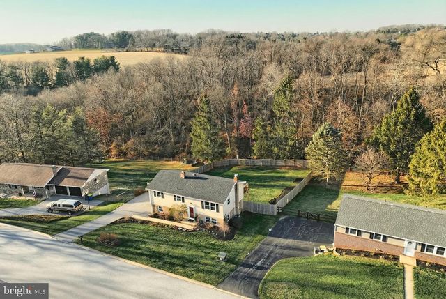 516 GARY DR, Dallastown, PA 17313