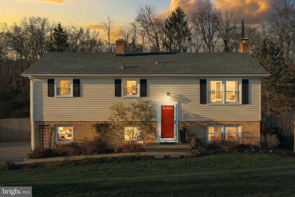 516 GARY DR, Dallastown, PA 17313