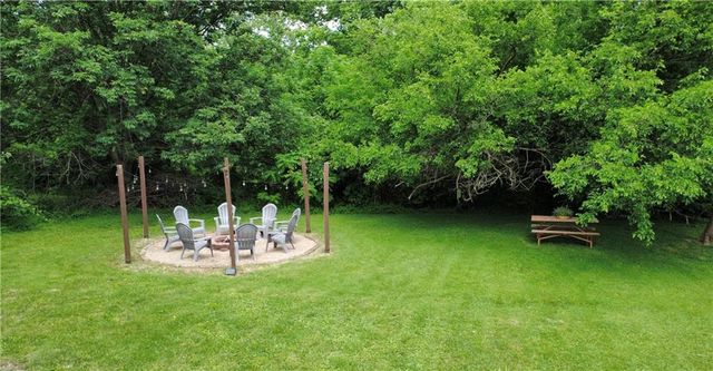 2232 NE Gaddy Road, Kansas City, MO 64118