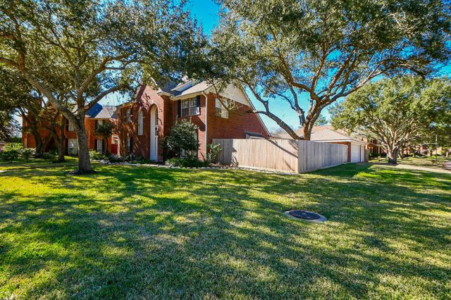 1502 Emerald Springs Court, Houston, TX 77094