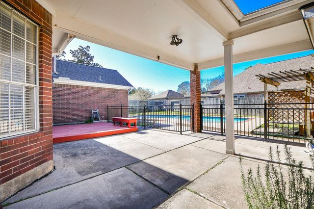 1502 Emerald Springs Court, Houston, TX 77094