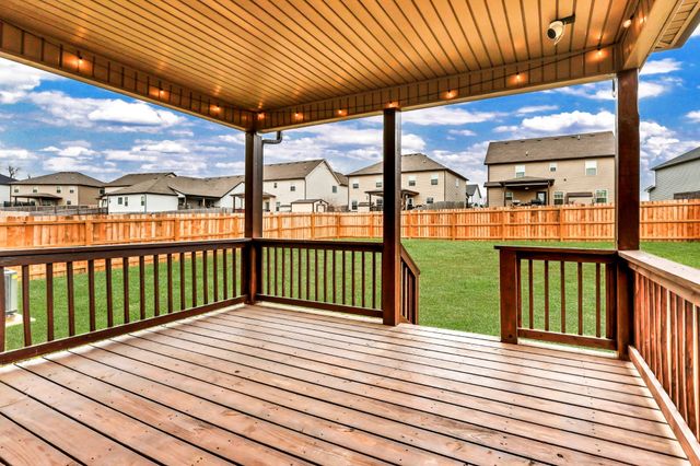 2006 Jackie Lorraine Dr, Clarksville, TN 37042