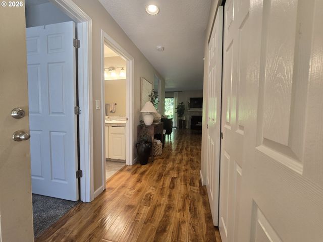 9908 Se TALBERT St, Clackamas, OR 97015