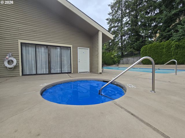 9908 Se TALBERT St, Clackamas, OR 97015