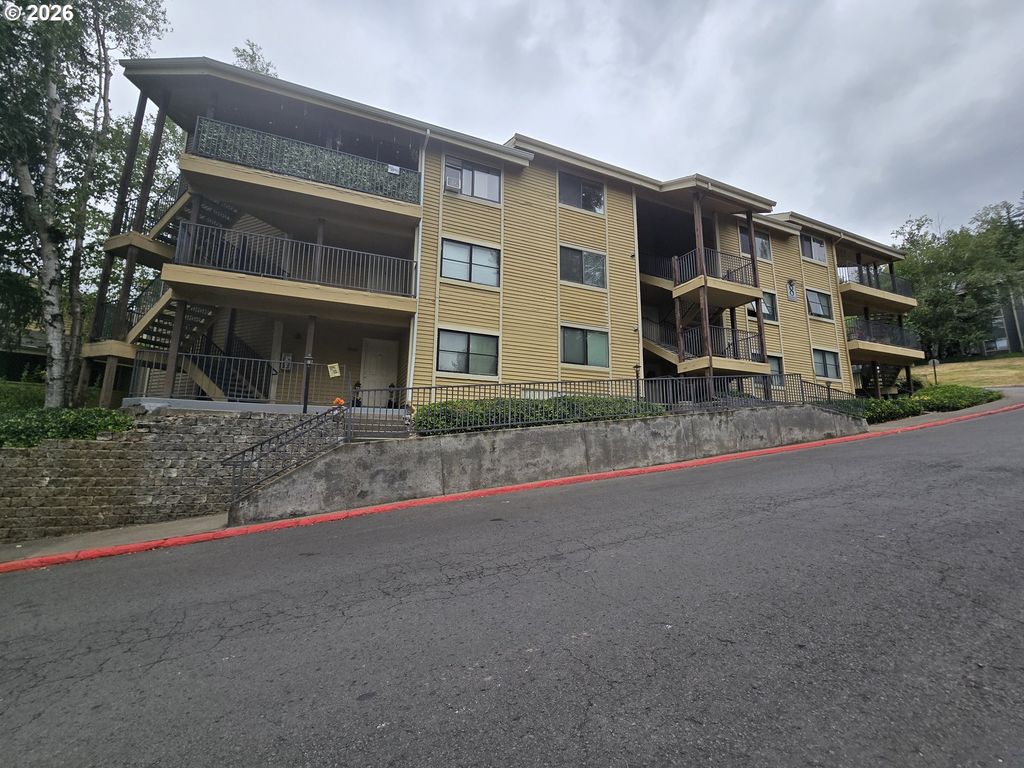 9908 Se TALBERT St, Clackamas, OR 97015
