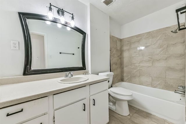 11411 Murr Way, Houston, TX 77048