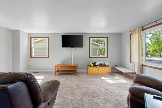 2049 SHAMROCK LANE, Green Bay, WI 54301
