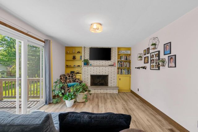 2049 SHAMROCK LANE, Green Bay, WI 54301
