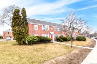 6 Revere Drive APT 4, Stamford, CT 06902