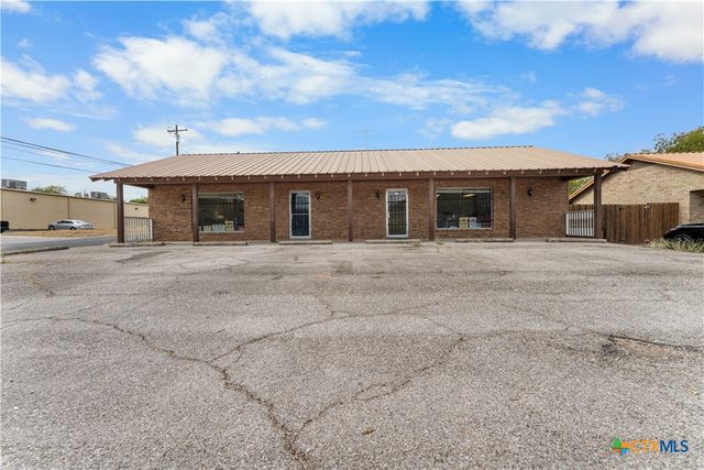 824 S Main Street, Belton, TX 76513