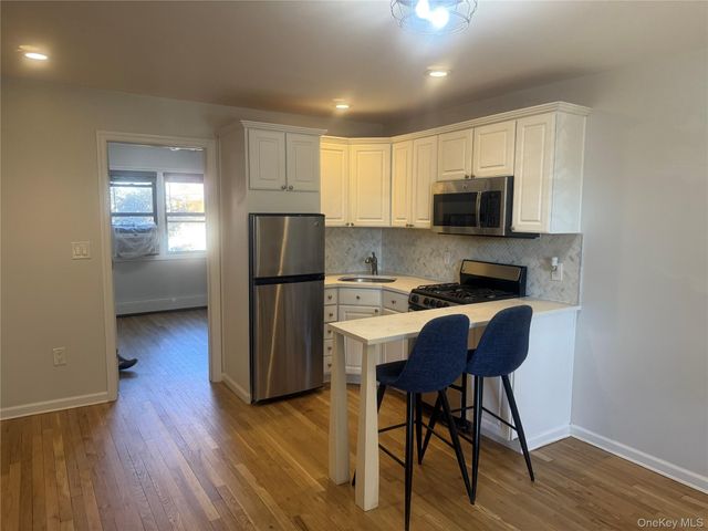 65 West Broadway 8A, Long Beach, NY 11561