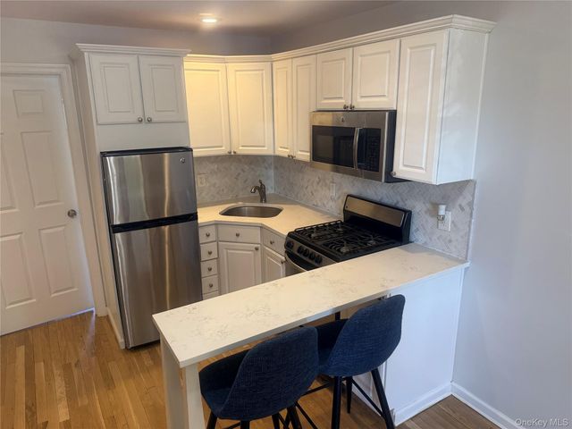 65 West Broadway 8A, Long Beach, NY 11561