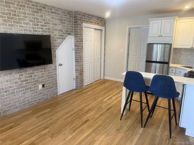 65 West Broadway 8A, Long Beach, NY 11561