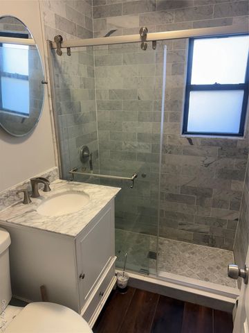 65 West Broadway 8A, Long Beach, NY 11561