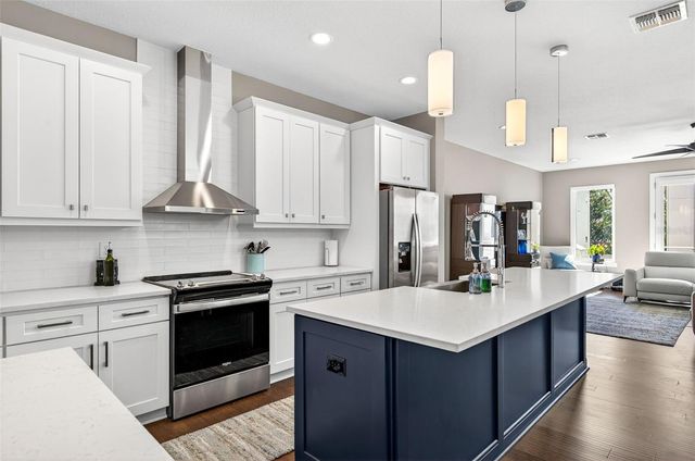 4725 LEGACY PARK DRIVE, Tampa, FL 33611