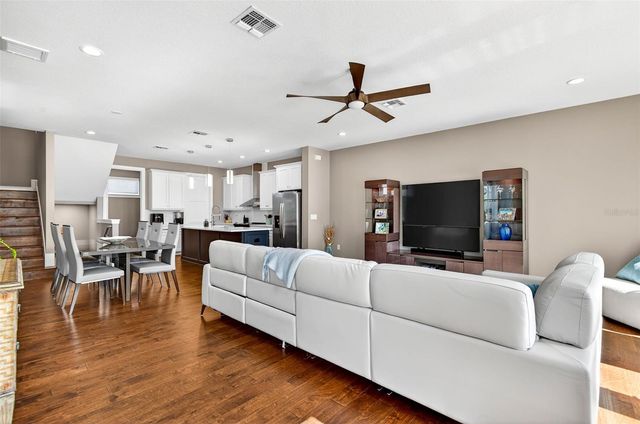 4725 LEGACY PARK DRIVE, Tampa, FL 33611