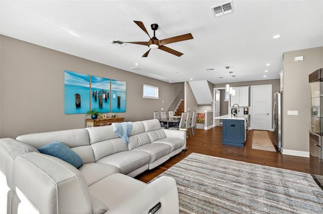 4725 LEGACY PARK DRIVE, Tampa, FL 33611