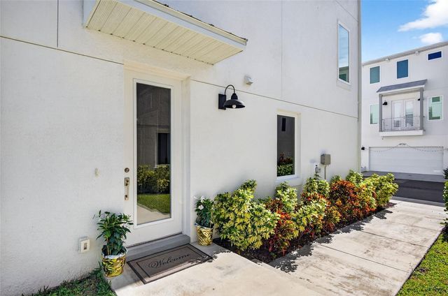 4725 LEGACY PARK DRIVE, Tampa, FL 33611