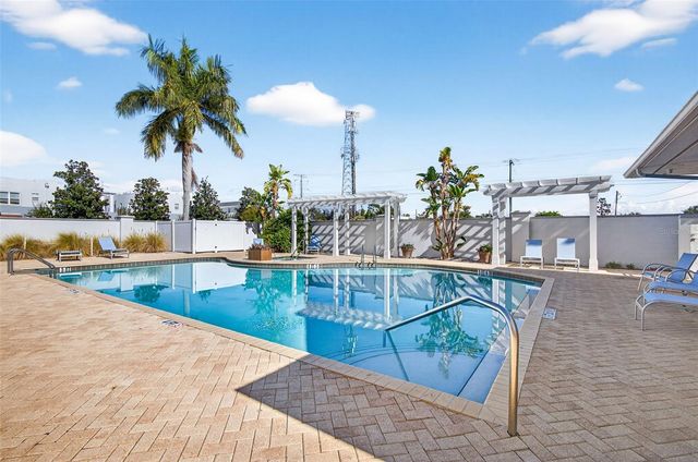 4725 LEGACY PARK DRIVE, Tampa, FL 33611