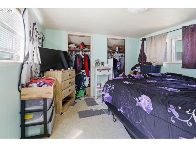 16745 Se DIVISION St 282, Portland, OR 97236