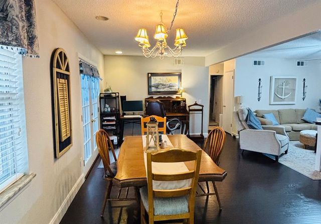 625 Reynolds Road, Edmond, OK 73013