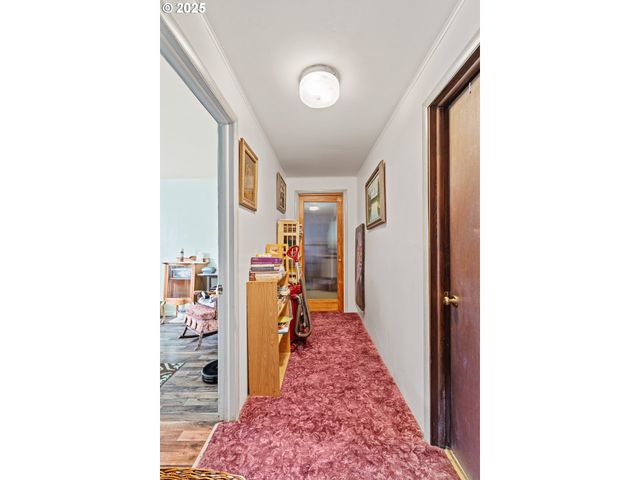 51320 MYRTLE CREEK Rd, Myrtle Point, OR 97458